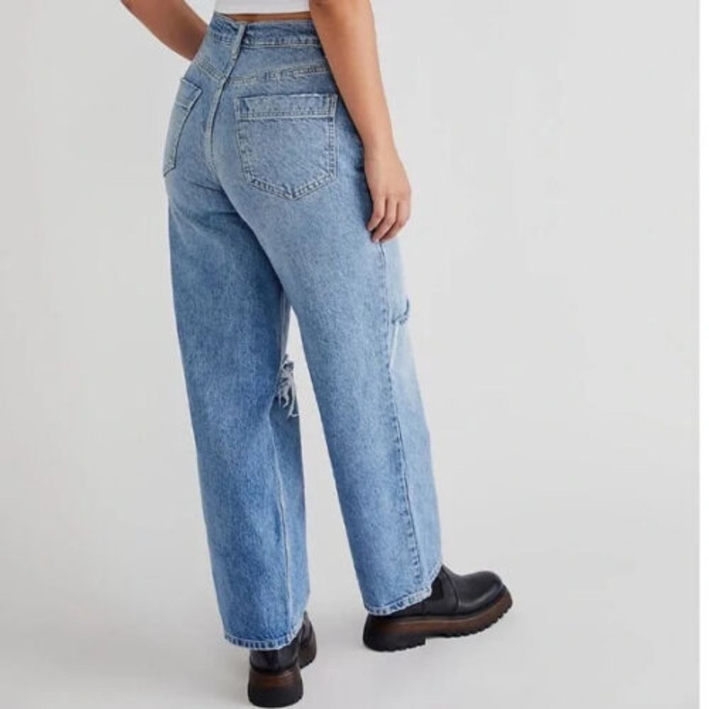 Free People curvy fever pitch boyfriend Jeans Size 33 Denim Blue - Picture 5 of 10